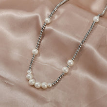 Load image into Gallery viewer, Stitching Pearl Necklace
