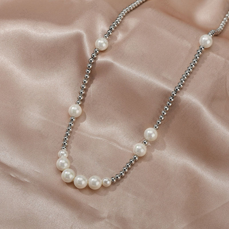 Stitching Pearl Necklace