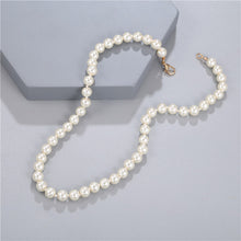 Load image into Gallery viewer, Pearl Necklace
