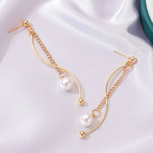 Load image into Gallery viewer, Tassel Wave Earrings
