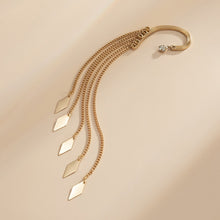 Load image into Gallery viewer, Diamond Tassel Chain Earring
