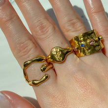 Load image into Gallery viewer, Irregular C Shape Ring
