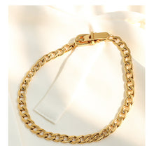 Load image into Gallery viewer, Belt Chocker

