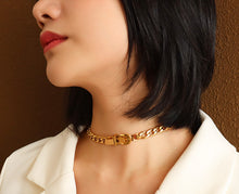 Load image into Gallery viewer, Belt Chocker
